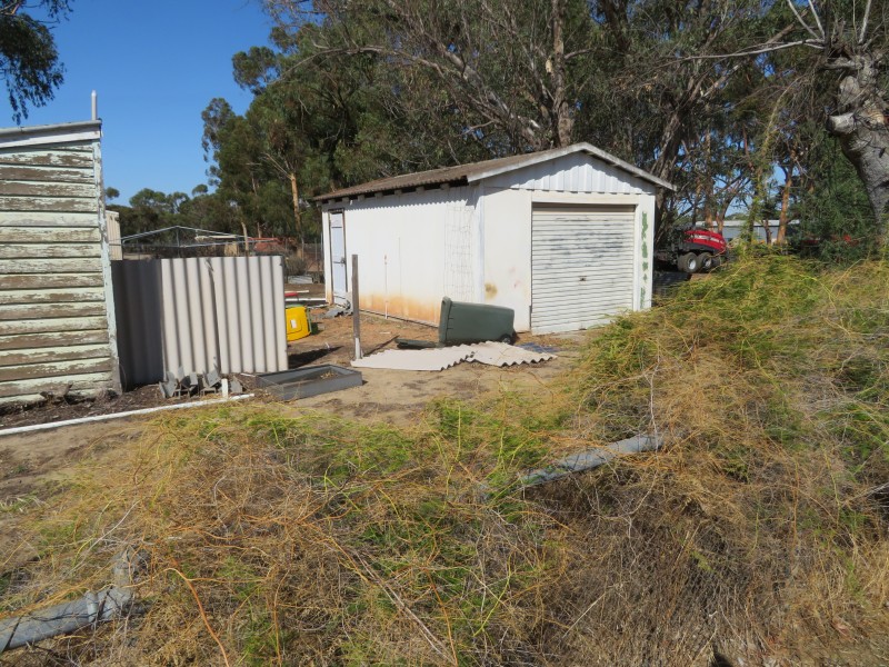 92 Brookton Highway, Brookton WA 6306