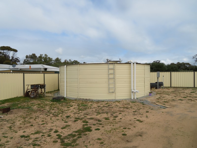 11 Smith Street, Beverley WA 6304