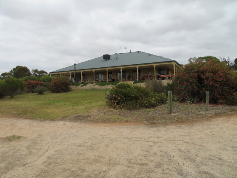 5895 Great Southern Highway Gilgering, York WA 6302