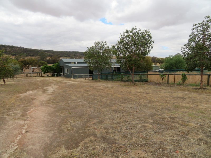 5895 Great Southern Highway Gilgering, York WA 6302