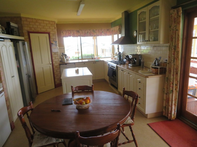 5895 Great Southern Highway Gilgering, York WA 6302