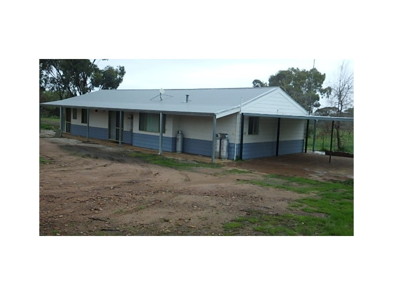 21 PRUNSTER ROAD, York WA 6302