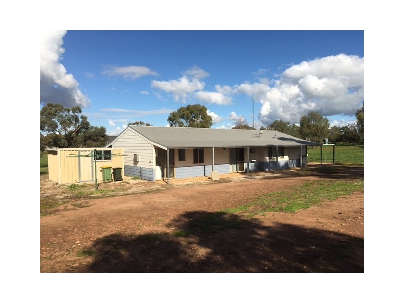 21 PRUNSTER ROAD, York WA 6302