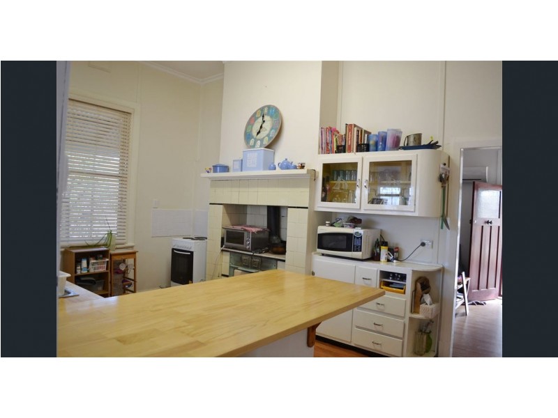 62 Hammond st, Kellerberrin WA 6410