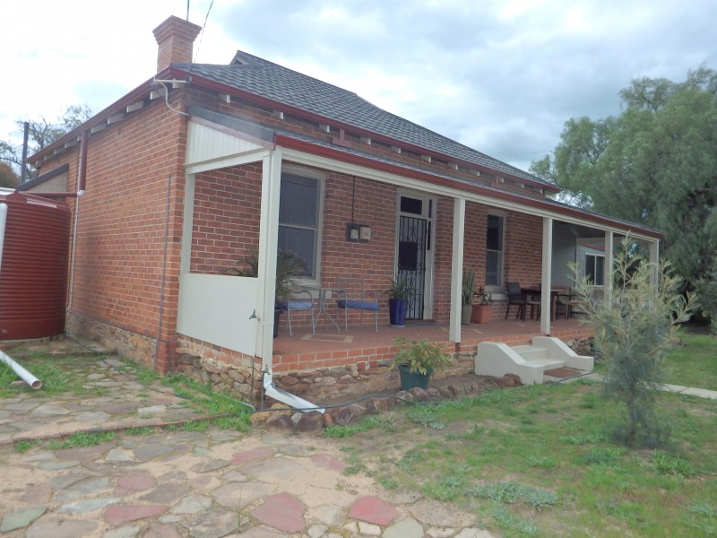 72 Vincent Street, Beverley WA 6304