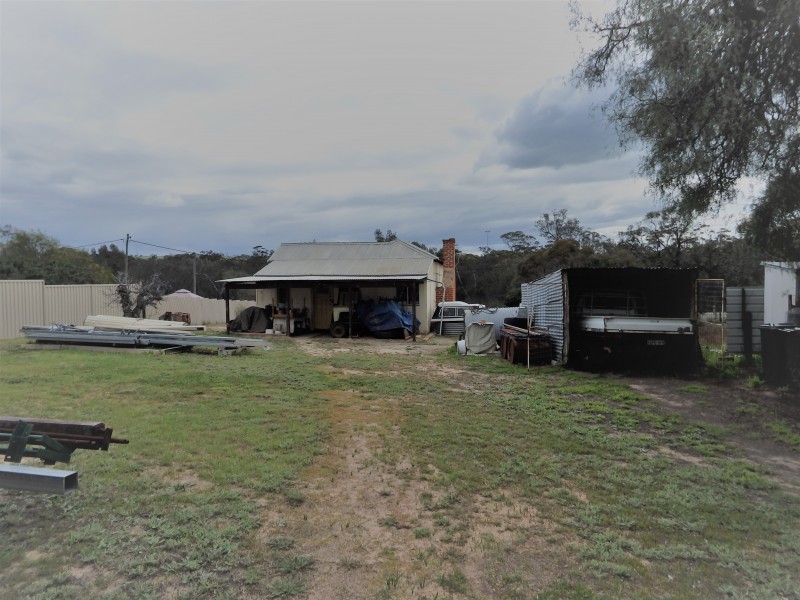 72 Vincent Street, Beverley WA 6304