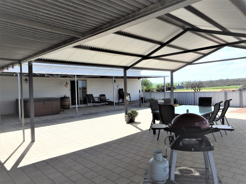 Lot 1/6384 Great Southern Highway, Brookton WA 6306