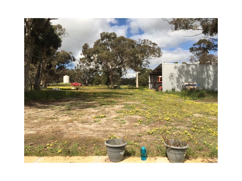 1271 Dobaderry road, York WA 6302