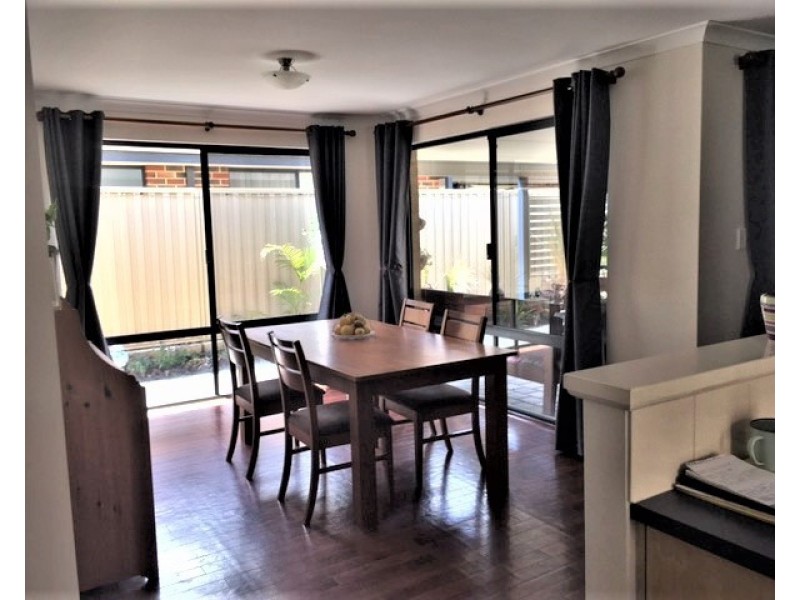 4 CARLIN WAY, Butler WA 6036