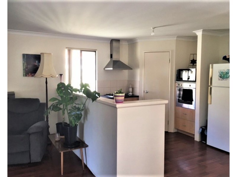 4 CARLIN WAY, Butler WA 6036