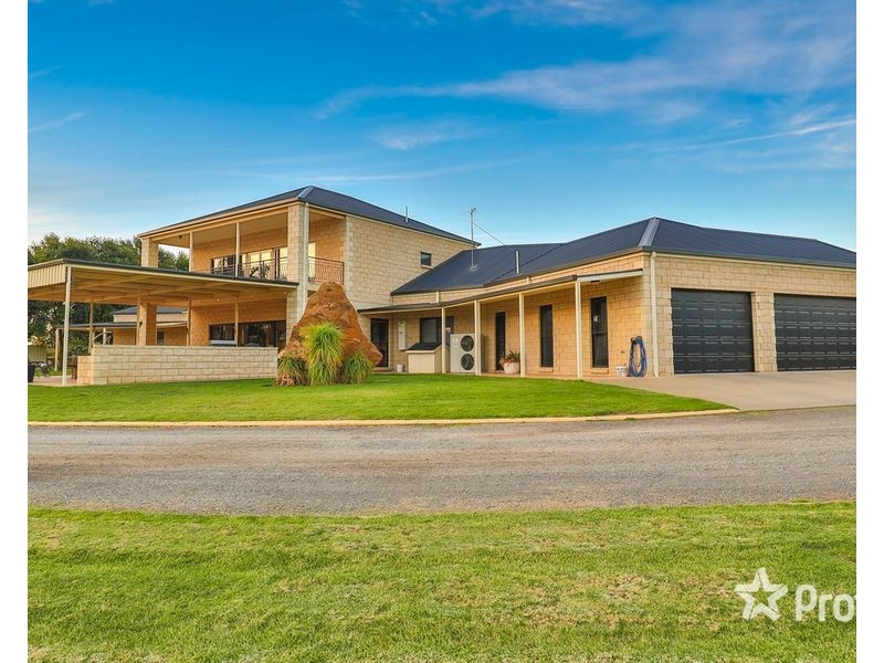 22 The Cobb & Co Way, Gol Gol NSW 2738