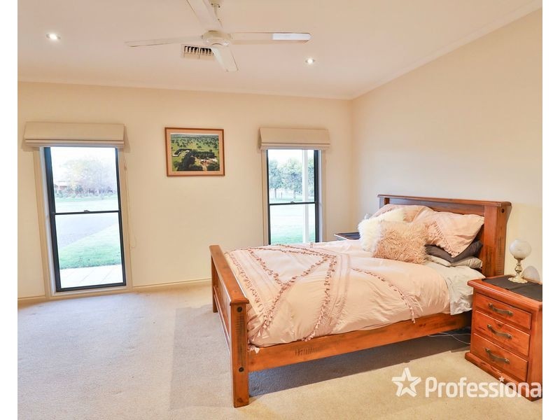 22 The Cobb & Co Way, Gol Gol NSW 2738