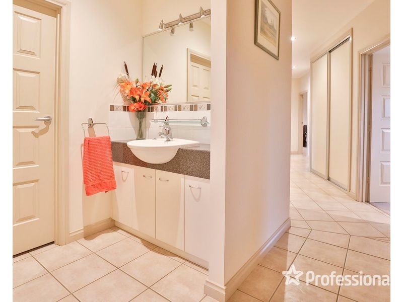 22 The Cobb & Co Way, Gol Gol NSW 2738