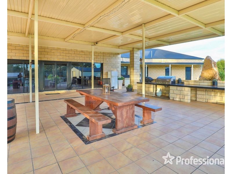 22 The Cobb & Co Way, Gol Gol NSW 2738