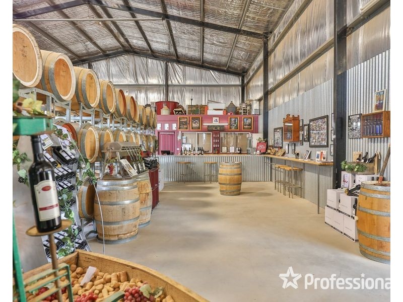 8514 Calder Highway, Red Cliffs VIC 3496
