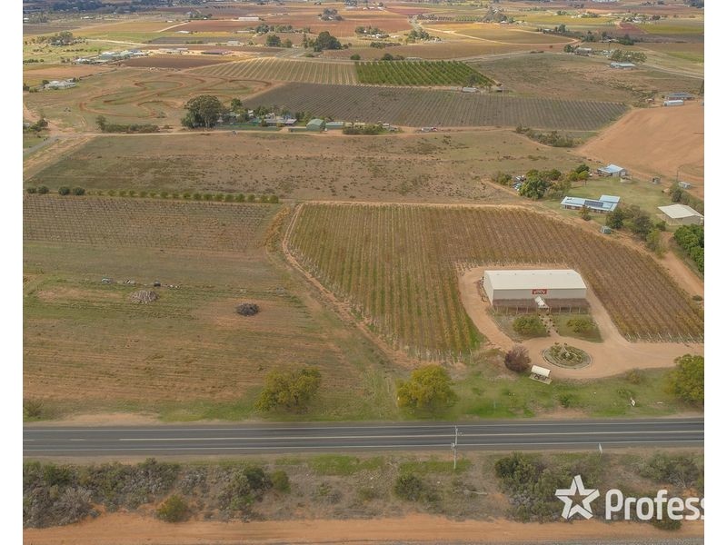 8514 Calder Highway, Red Cliffs VIC 3496