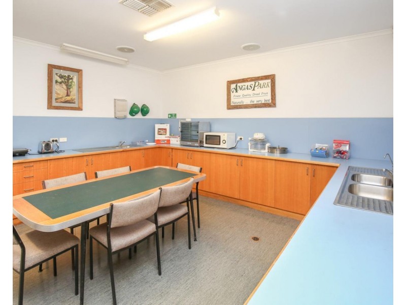 780 Koorlong Avenue, Irymple VIC 3498