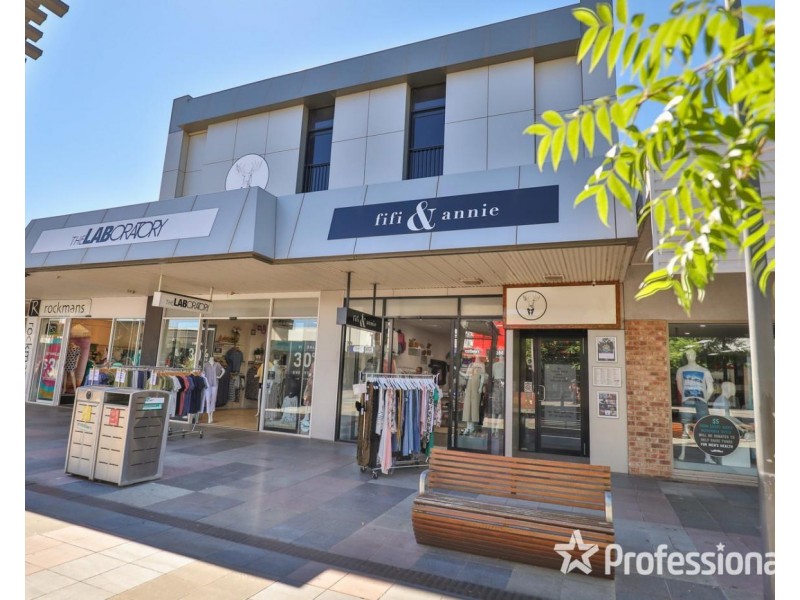 72 & 72a Langtree Avenue, Mildura VIC 3500