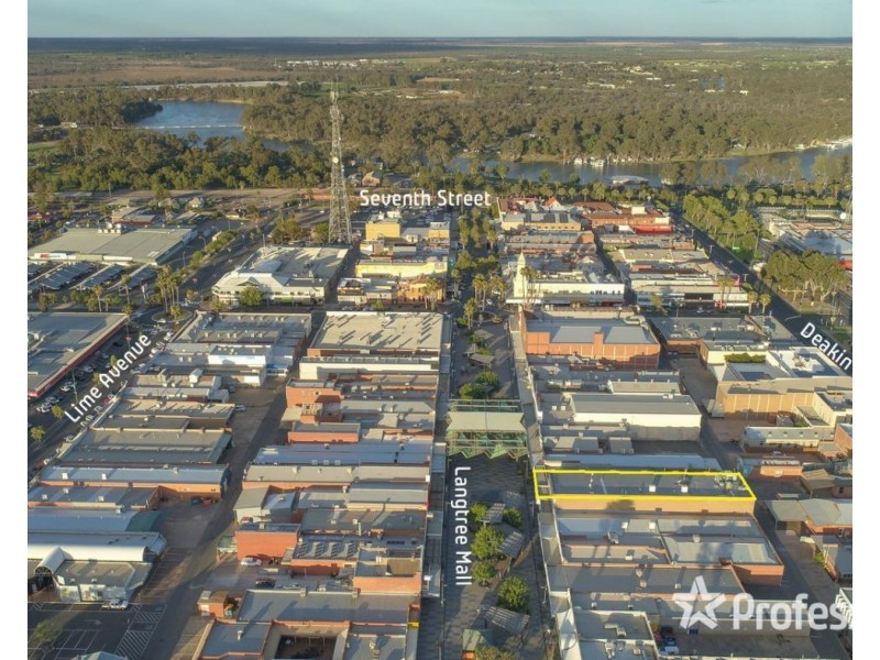 72 & 72a Langtree Avenue, Mildura VIC 3500
