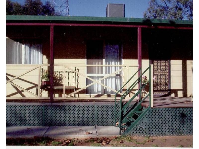 1 Tarcoola Street, Pooncarie NSW 2648