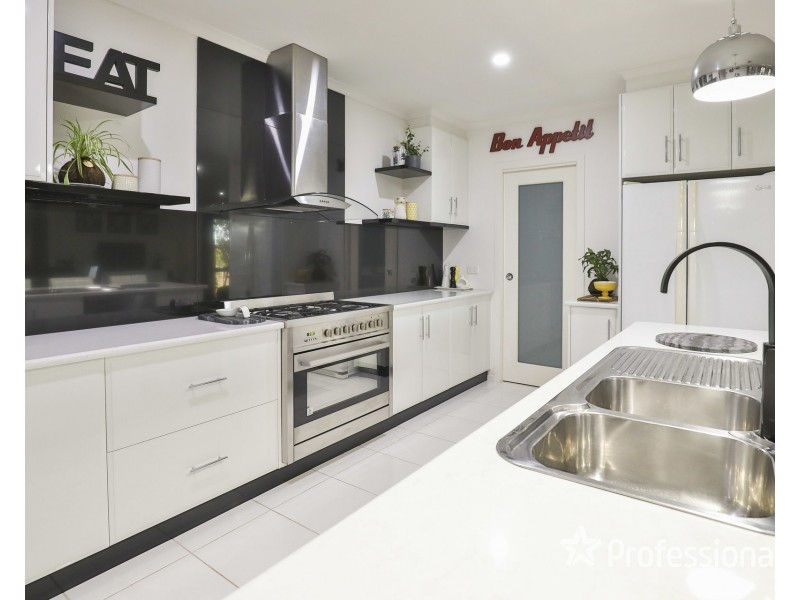 42 Daunts Road, Sunnycliffs VIC 3496