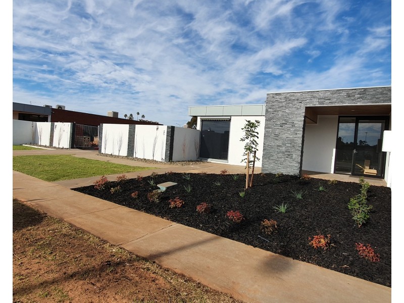 142-144 Langtree Avenue, Mildura VIC 3500