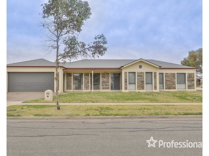 8 Bristol Way, Mildura VIC 3500