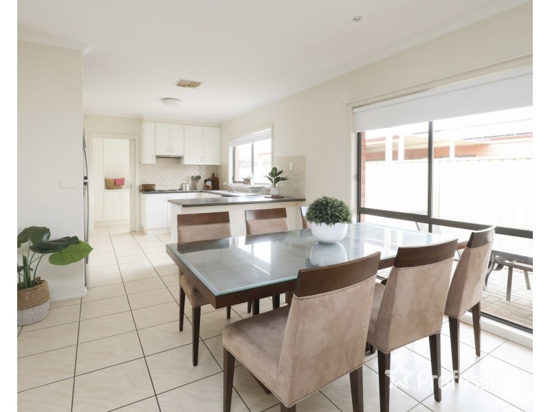 8 Bristol Way, Mildura VIC 3500