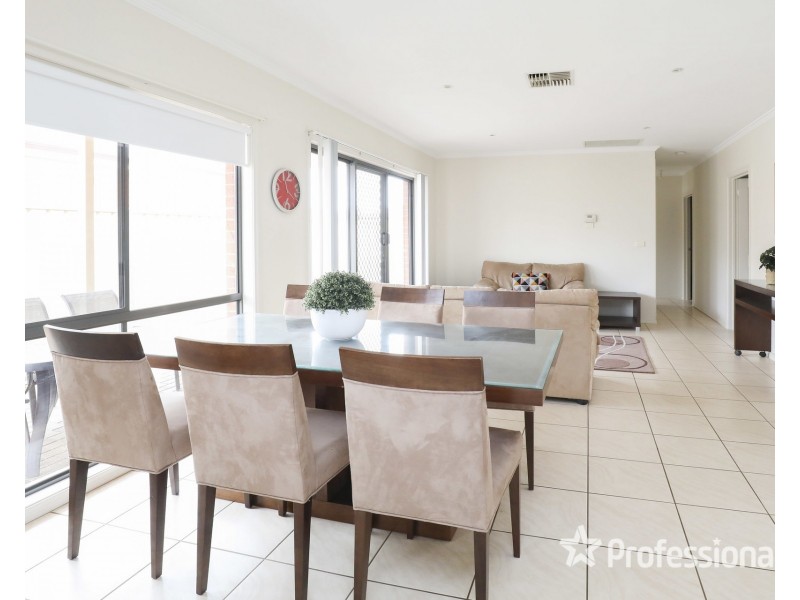 8 Bristol Way, Mildura VIC 3500