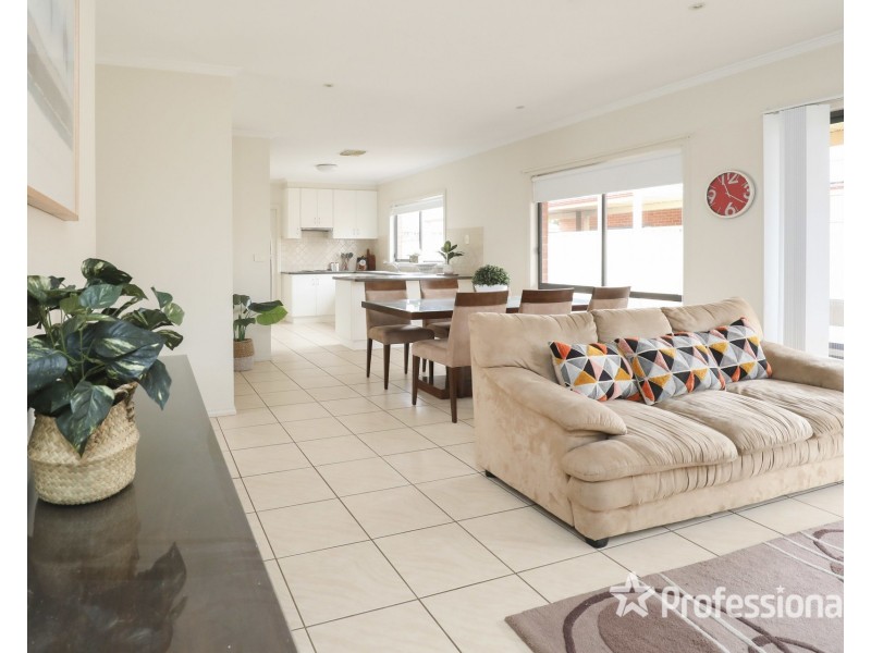 8 Bristol Way, Mildura VIC 3500