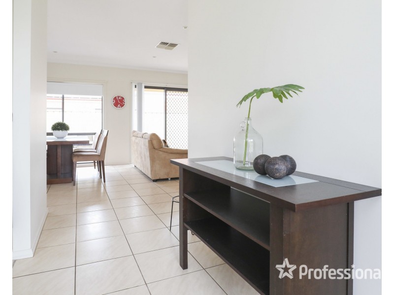 8 Bristol Way, Mildura VIC 3500