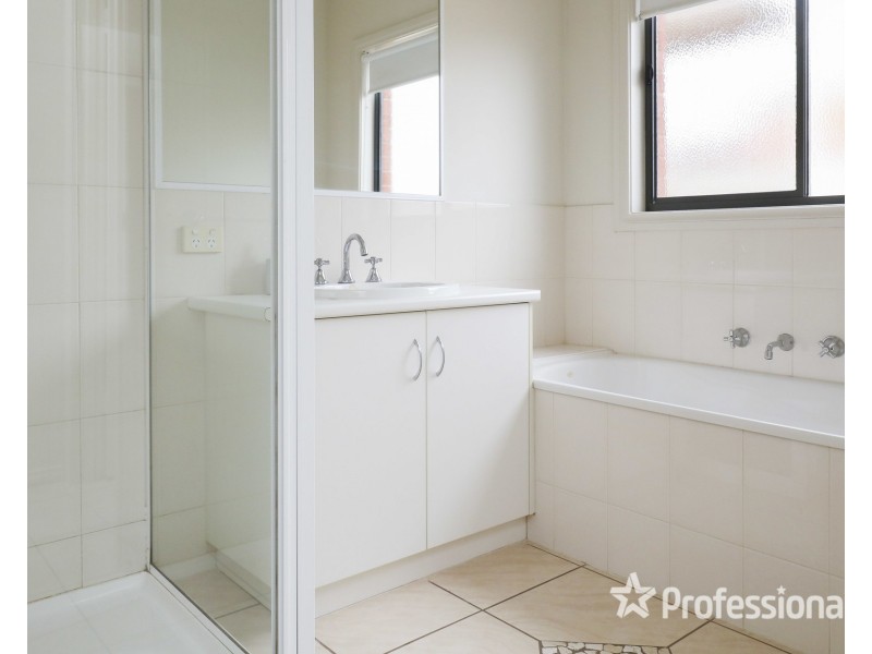 8 Bristol Way, Mildura VIC 3500