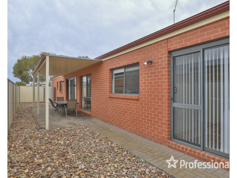 8 Bristol Way, Mildura VIC 3500