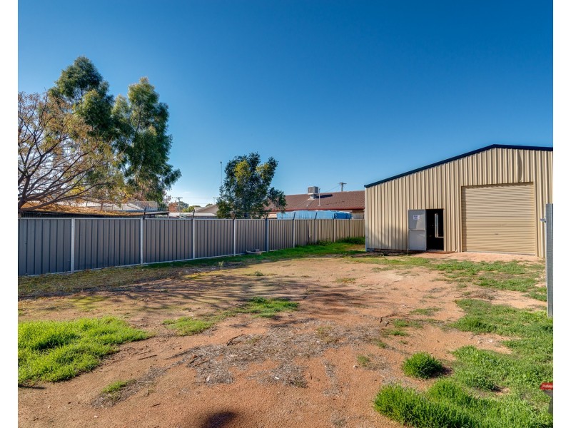 573 Deakin Avenue, Mildura VIC 3500