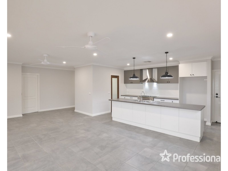 23 Elouera Drive, Irymple VIC 3498