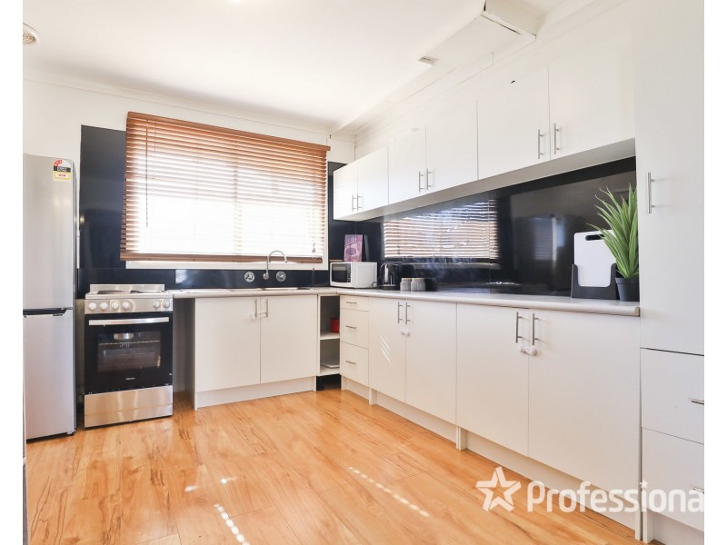 2 Murray Avenue, Red Cliffs VIC 3496