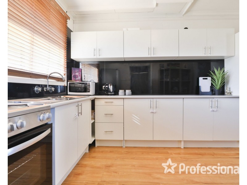 2 Murray Avenue, Red Cliffs VIC 3496