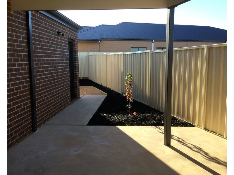 1/11 Springfield Drive, Mildura VIC 3500