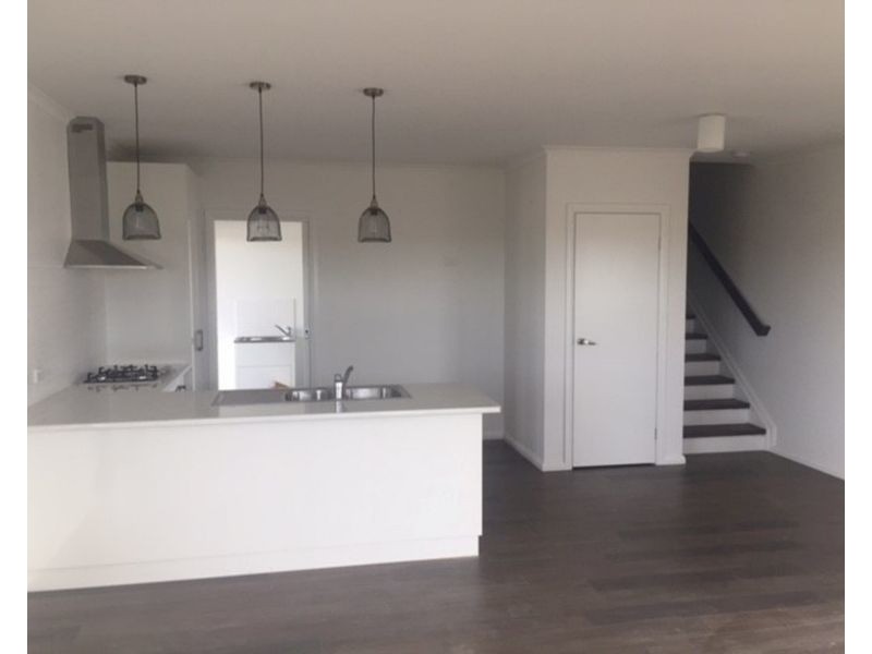 4/9 Toorak Drive, Irymple VIC 3498