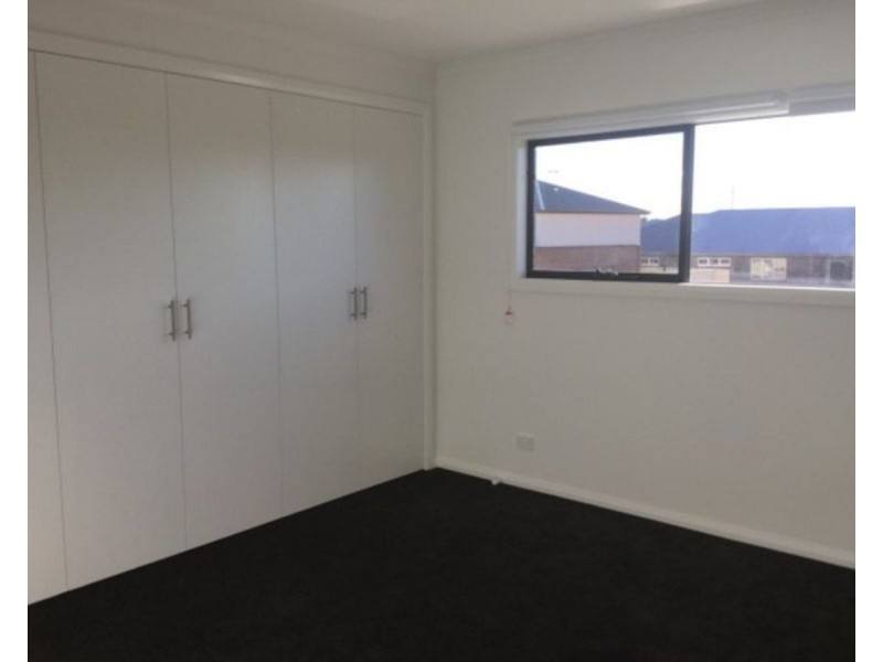 4/9 Toorak Drive, Irymple VIC 3498