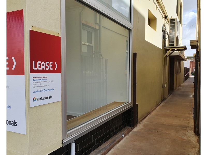 Rear/65 Deakin Avenue, Mildura VIC 3500