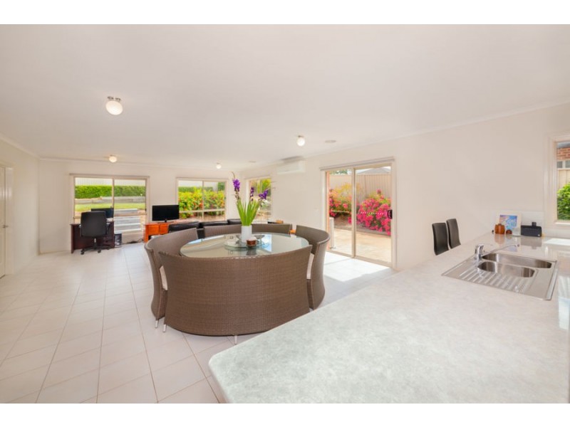 3 Lakeview Avenue, Camperdown VIC 3260