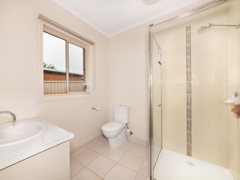 3 Lakeview Avenue, Camperdown VIC 3260