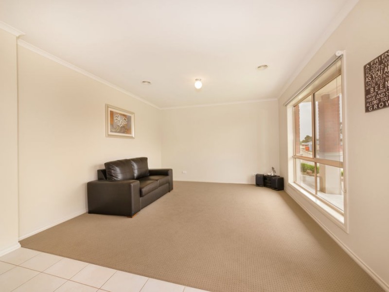 3 Lakeview Avenue, Camperdown VIC 3260