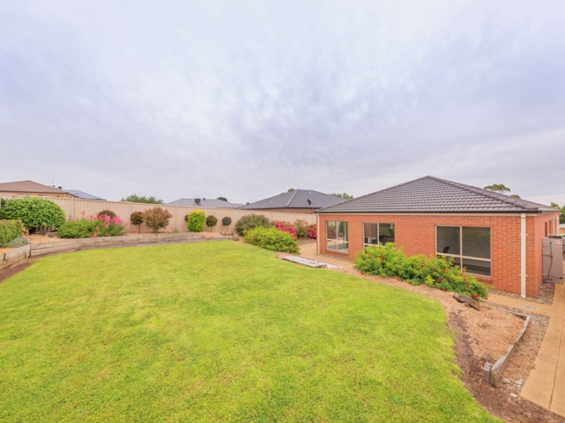 3 Lakeview Avenue, Camperdown VIC 3260