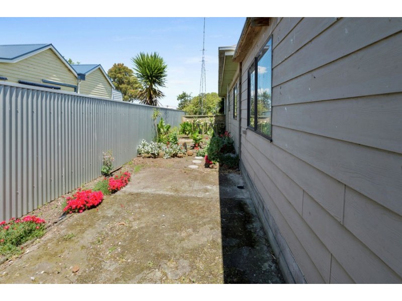 70 Mitchell Street, Cobden VIC 3266