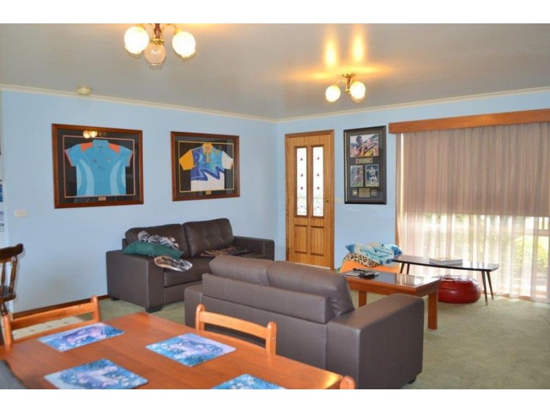 2/46 Silvester Street, Cobden VIC 3266
