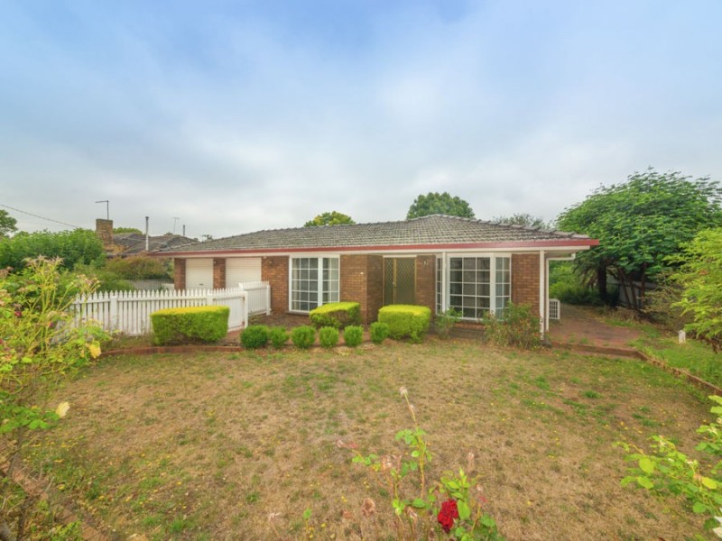 13 LEURA STREET, Camperdown VIC 3260