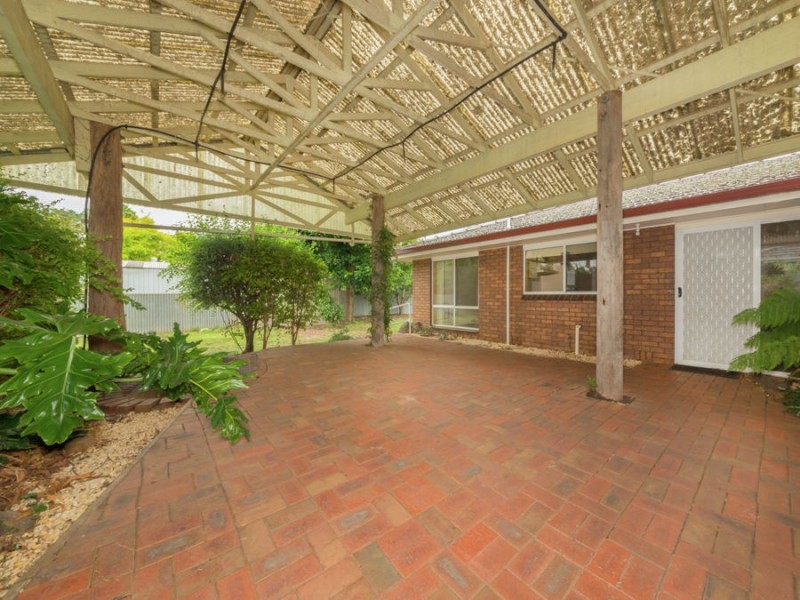 13 LEURA STREET, Camperdown VIC 3260
