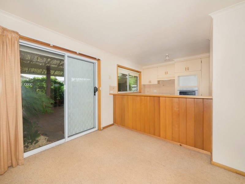 13 LEURA STREET, Camperdown VIC 3260